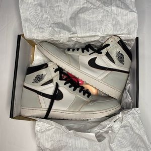 Air Jordan 1 High OG Defiant